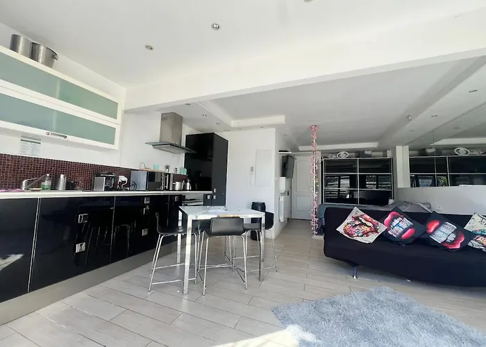 24, Port Nature, Village Naturiste Cap D'agde * Agde